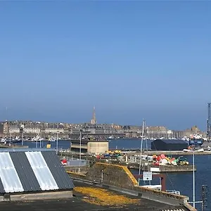 Apartment Duplex Malo Servan Plage A 100m Intra Muros A 7min A Pied, Saint-Malo